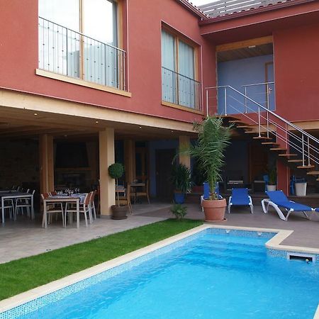 Hotel La Placa Garriguella Exterior photo
