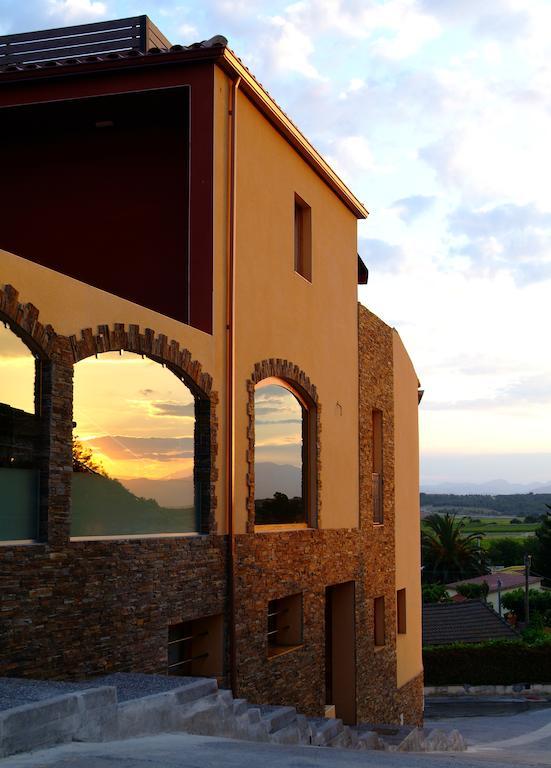 Hotel La Placa Garriguella Exterior photo